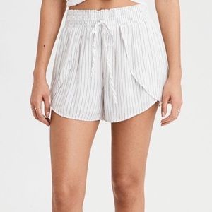 American Eagle Striped White Flowy Shorts